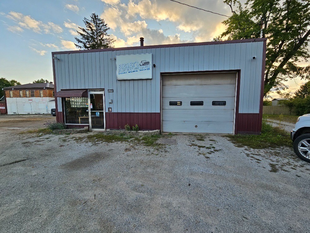 2,230 SF Currently Auto Sales/Service Minerva, OH KIKO Auctions